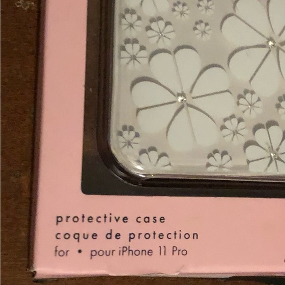 Kate spade iPhone 11 Pro Max case - Picture 3 of 3